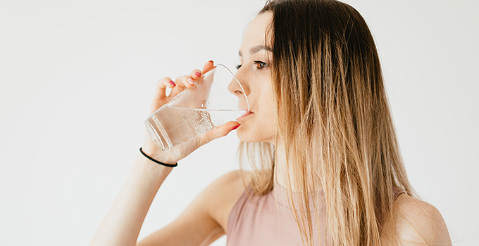 Onbevredigend zwaartekracht Cataract Wat te doen tegen droog haar na highlights? - WECOLOUR